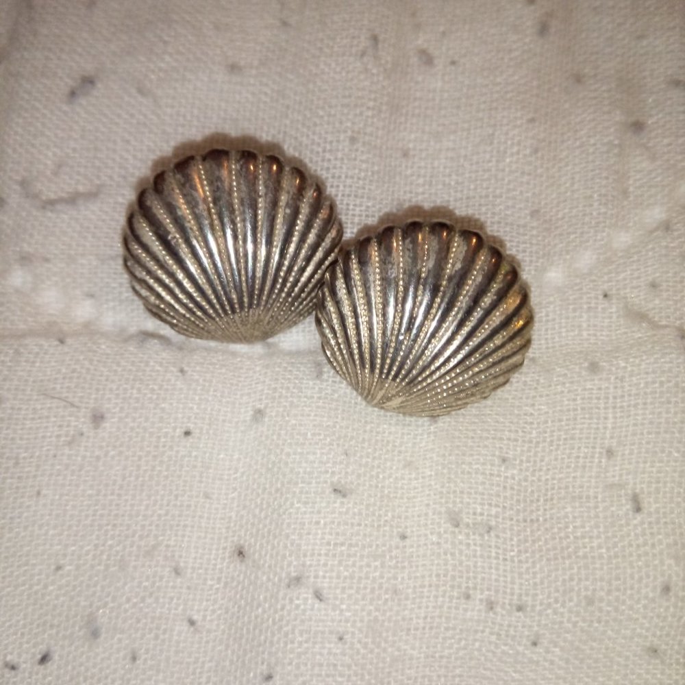 Vintage Sea Shell Earring Set